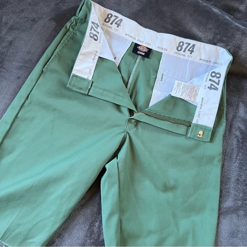 DICKIES size 34 shorts